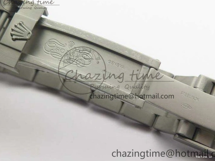 1225 Daytona Newman Sandblasted SS White Black Dial On SS Bracelet A Functional 3522